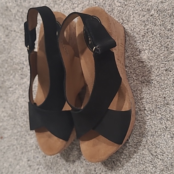 Clarks artisan size 7.5 womens sandals - Picture 3 of 4